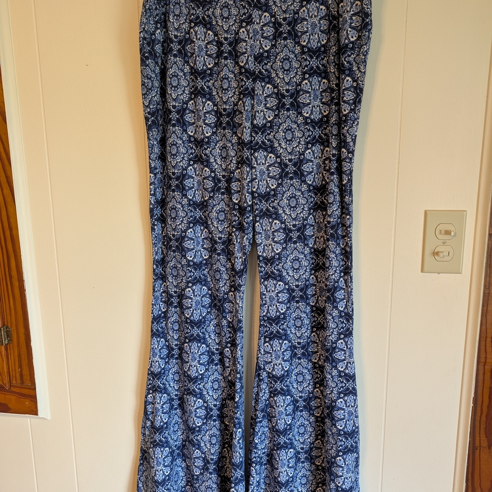 Forever 21 Blue Patterned Wide Leg Pants